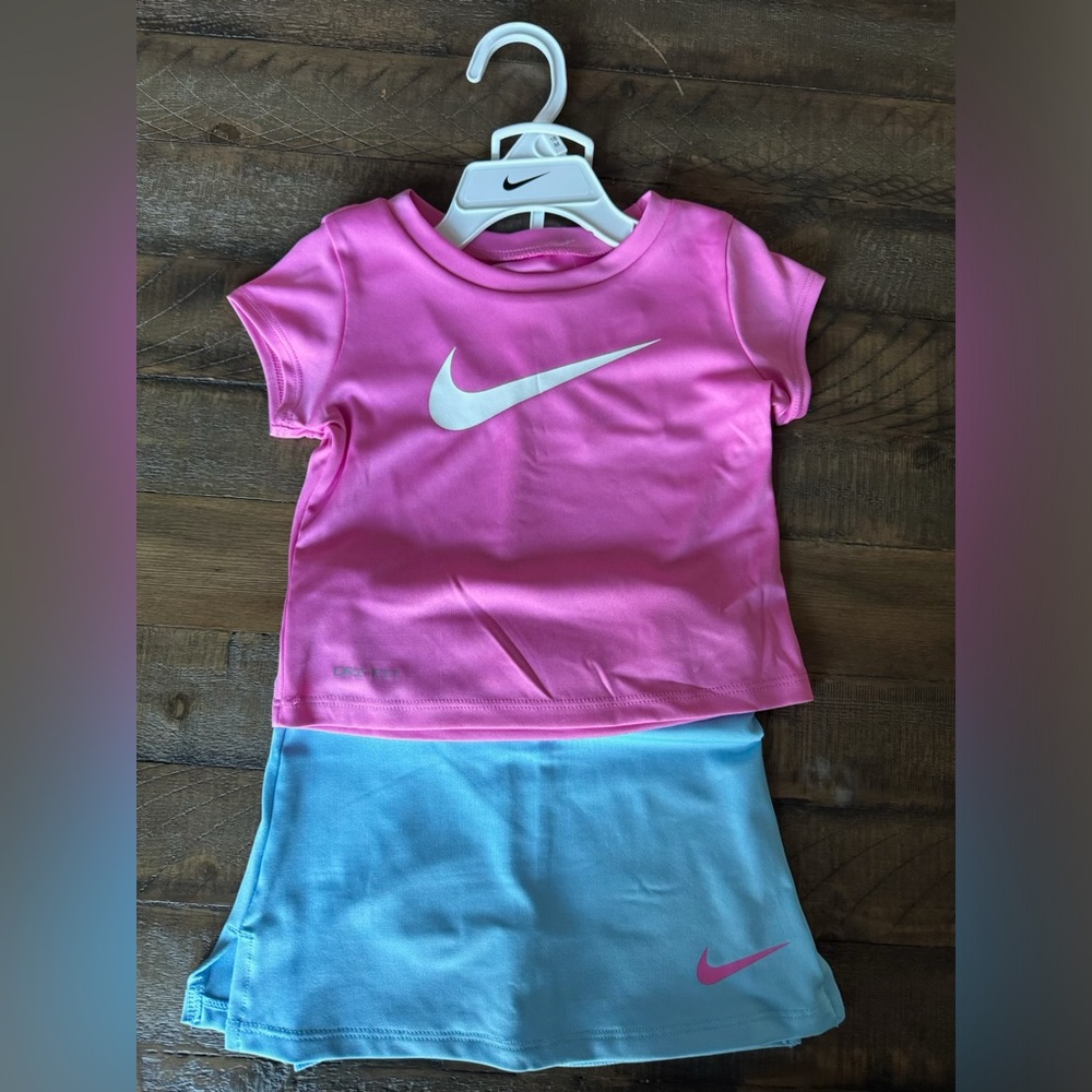 Toddler Girls Nike 2-Piece Set